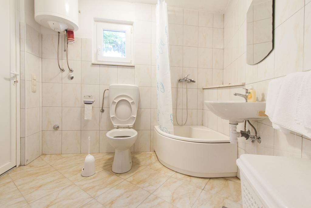 Apartment Mikulic Duće Eksteriør bilde