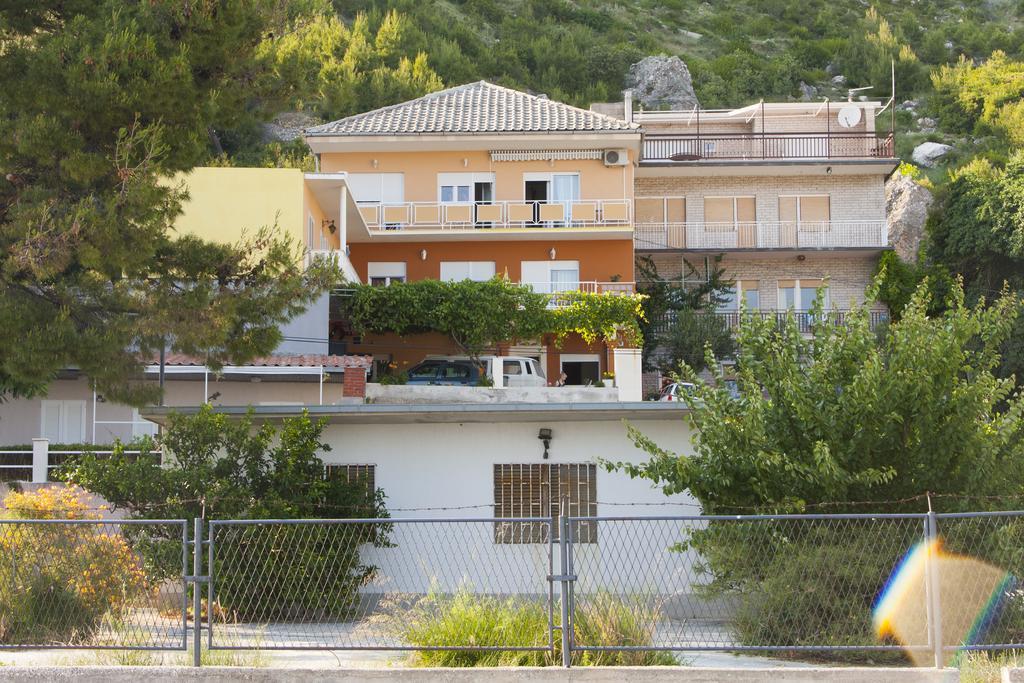 Apartment Mikulic Duće Eksteriør bilde