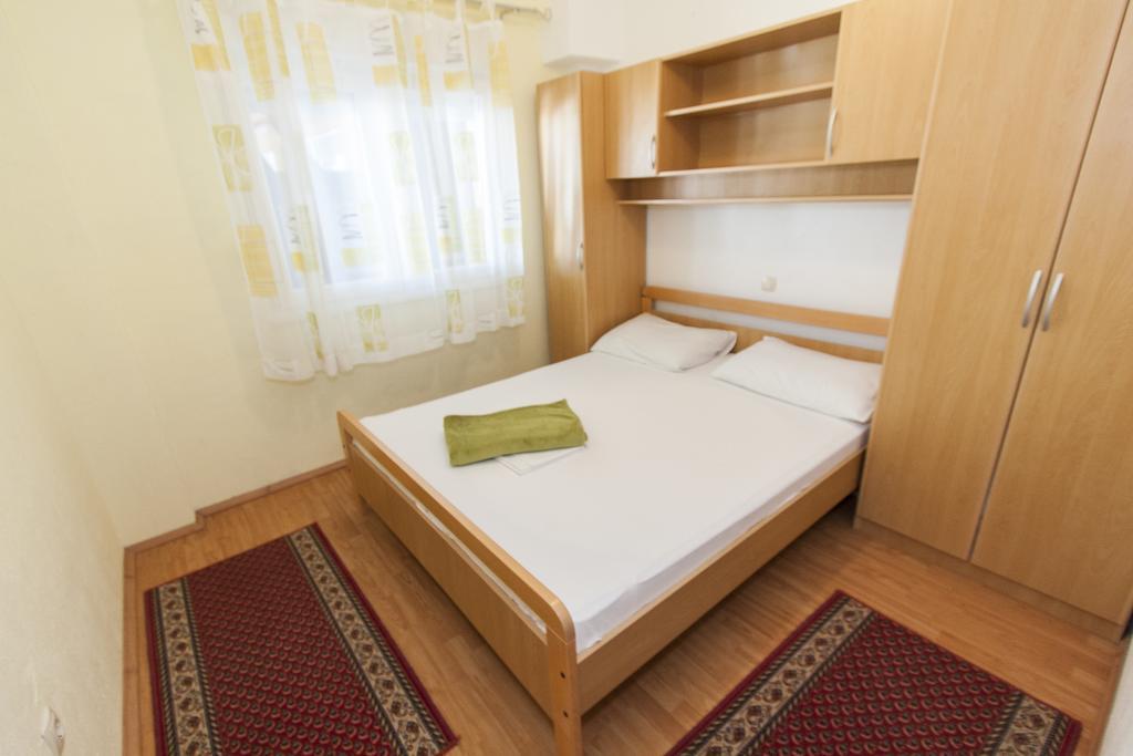 Apartment Mikulic Duće Eksteriør bilde